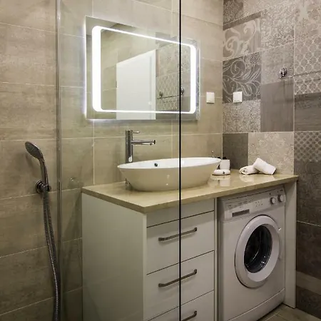 Lacus 빌라 마카르스카