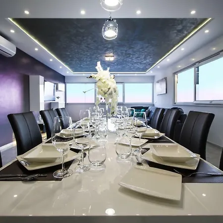 Lacus 빌라 마카르스카